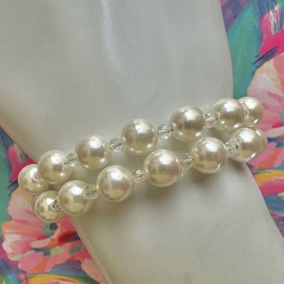 Faux pearl  and crystal double Strand bracelet - Picture 1 of 5